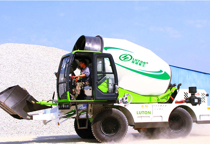 6.5-self-loading-concrete-mixer