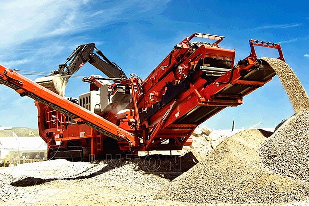 crawler-type-crushing-plant-sale